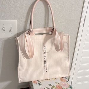 👛 Victoria’s Secret tote